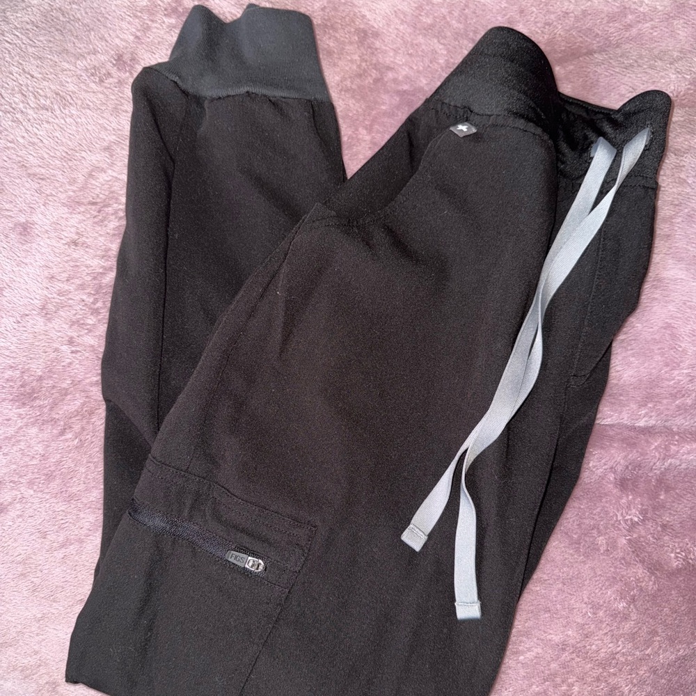 Figs high waisted Zamora Black Jogger